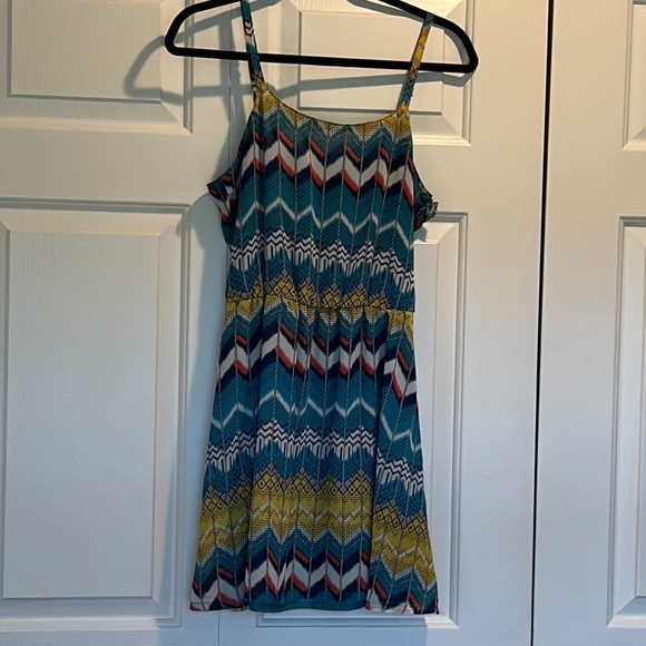 Colorful, fun dress - Picture 1 of 9